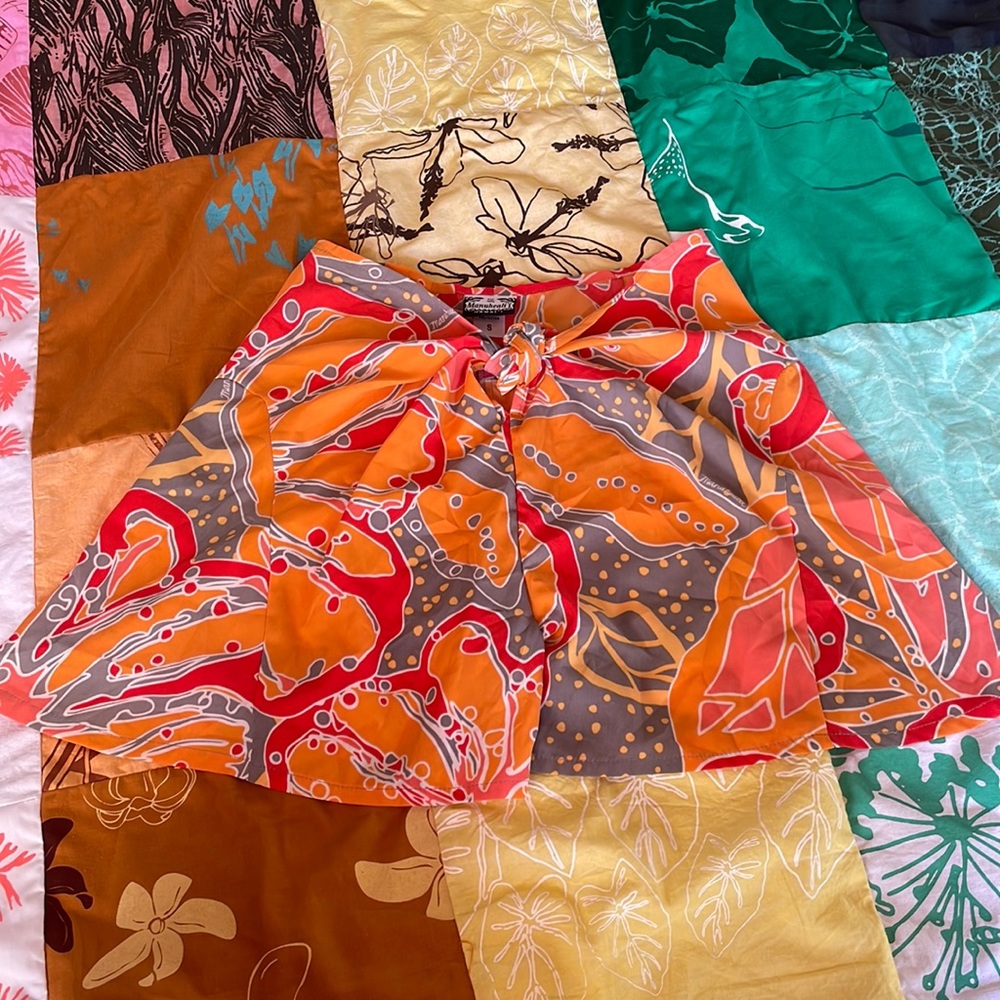 Manuhealii- shorts